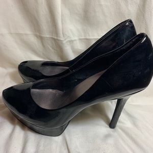 GENTLY USED Peep toe pumps